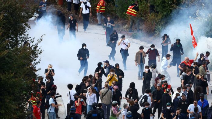 francia-protestas-4