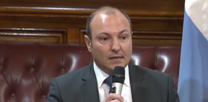 gaston-salmain-en-el-senado-fuente-captura-senado-argentina-GRDJTONY4VGFXKGC2H37MLOYKE