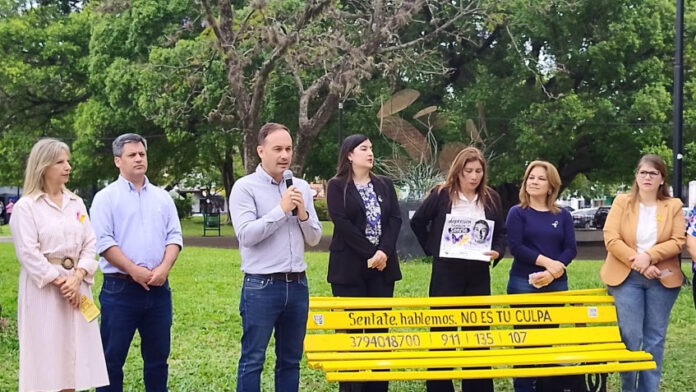 inauguracion_banco_amarill