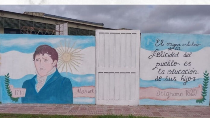 mural_con_historia_inauguracion_fl
